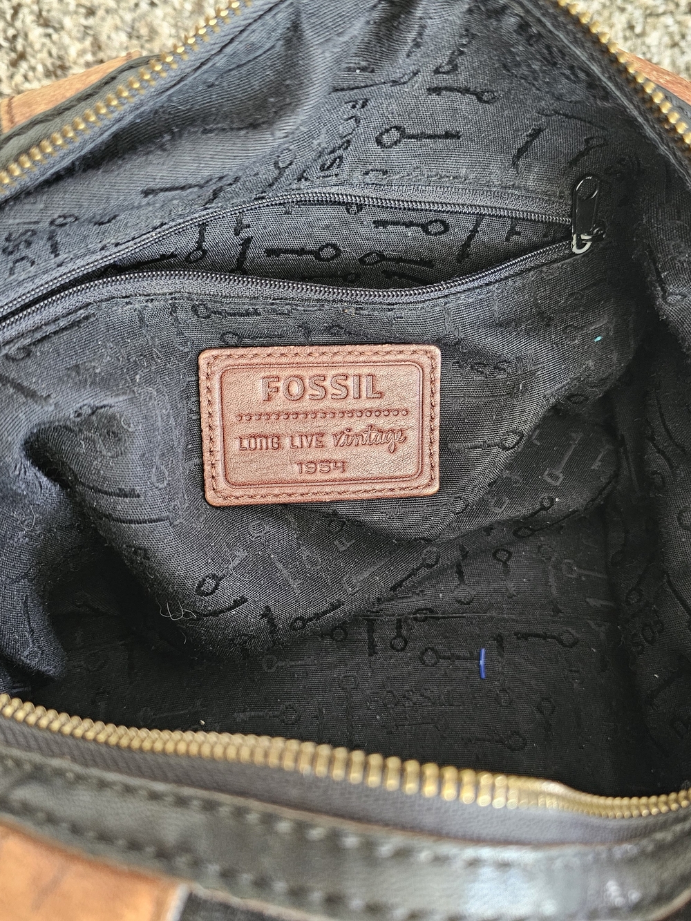 Vintage Fossil  Brand Black Crossbody Bag with Brown Straps - Picture 6 of 8